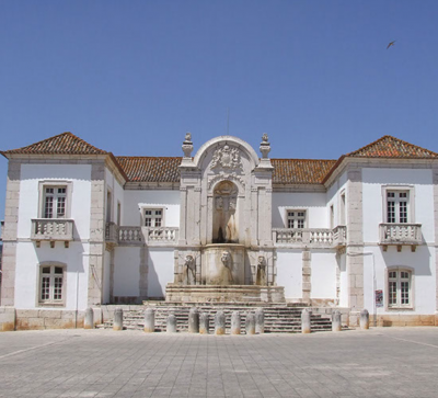 Praça Monumental de Santo Antão do Tojal